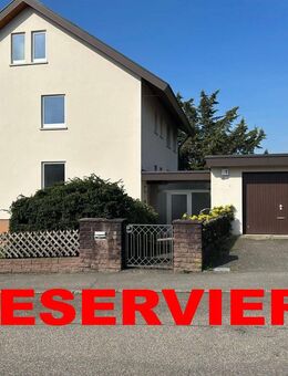 Viel Platz bietet Ihnen dieses Zweifamilienhaus in bester Wohnlage - Pforzheim