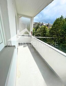 3 RW mit Loggia & Stellplatz & 60m2 Dachboden - Chemnitz