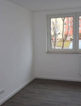 2 Zimmer Erdgeschoß, saniert, modern & energieeffizient! - Nürnberg