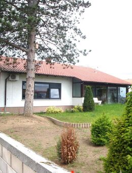 ** Sanierter Bungalow mit Gewerbe-Eckgrundstück - Hallenbau möglich ...** - Ketsch