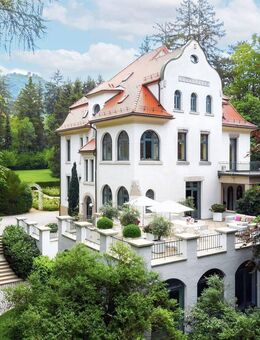 Reutlingen: Gründerzeitvilla mit zwei genehmigten Baufenstern - Reutlingen
