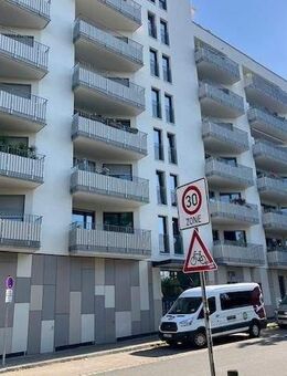 barrierefreie 2-ZI-ETW mit Loggia + TG-Einzelstellplatz, in ruh.Lg.,Seniorenwohnanlage Nbg.-Zentrum - Nürnberg