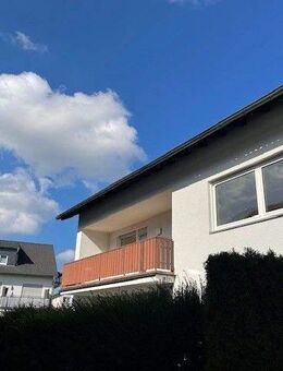 Ruhige 4-Zimmer-Wohnung in Künzell mit Balkon und Stellplatz - Künzell