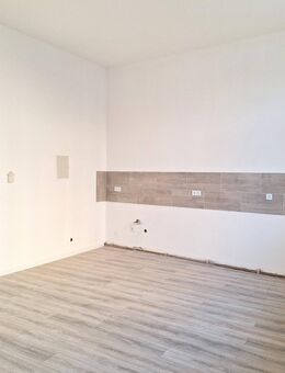 Großzügige 2-Raum-Wohnung zu vermieten! - Plauen