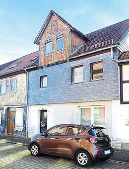 Denkmalgeschütztes ehemaliges Zweifamilienhaus in Fachwerkbauweise in Weferlingen - Oebisfelde-Weferlingen