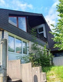 Außergewöhnliches großes Einfamilienhaus mit Einliegerwohnung, 2 Einbauküchen und Doppelgarage in Traumlage! - Simmelsdorf