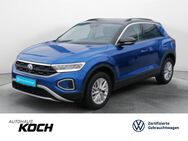 VW T-Roc, 1.0 TSI Life, Jahr 2023 - Öhringen