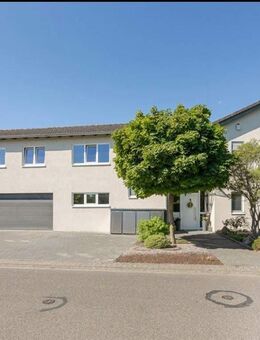 Investition mit Zukunft - großzügige Immobilie mit Teilungsgenehmigung - Steinmauern