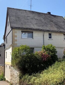 Denkmalgeschütztes EFH mit Doppelgarage auf großem Areal - Ruppertshofen (Rheinland-Pfalz)