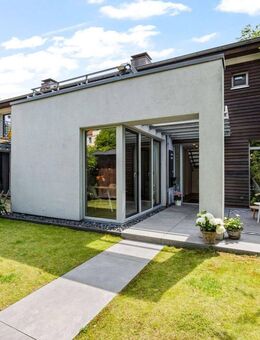 Familienfreundliches Endreihenhaus mit Garten und Tiefgarage - Hamburg