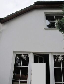 APOLDA : Einfamilienhaus ( Reihenmittelhaus ) in beliebter Wohnsiedlung mit Terrasse + 2 Pkw-Stellplätzen - Apolda