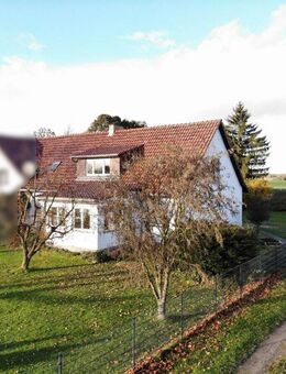 Haushälfte in Alleinlage mit Weitblick, Koppel und vielfältigen Nutzungsmöglichkeiten - Eixen