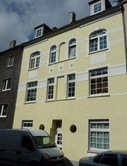 Schöne komplett renovierte 1,5 Zimmer Wohnung in verkehrsgünstiger und trotzdem ruhiger Lage - Bochum