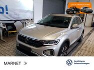 VW T-Roc, 1.5 TSI MOVE, Jahr 2023 - Bad Camberg