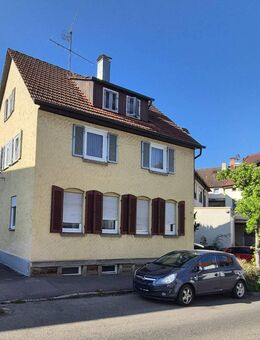 *Zweifamilienhaus mit Ausbaureserve in zentraler Wohnlage* - Schorndorf (Baden-Württemberg)