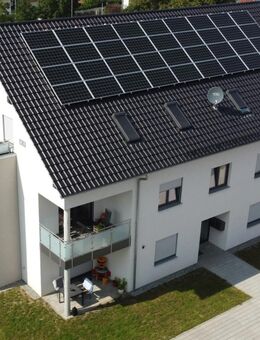 Traumhaft ruhige 3 Zimmerwohnung mit Süd-Dachterrasse - Aholfing