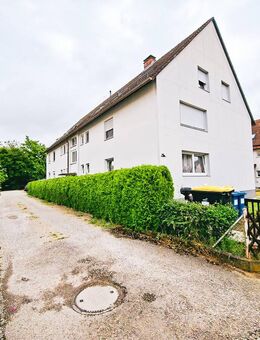 AUFGETEITLT NACH WEG! Mehrfamilienhaus mit 6 vermieteten Wohneinheiten und 6 Garagen in Gersthofen - Gersthofen