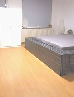 Barrierefrei bis in Wohnung/ Balkon/ Inventar-Übernahme ist wahlweise: einzeln oder komplett möglich - Mönchengladbach