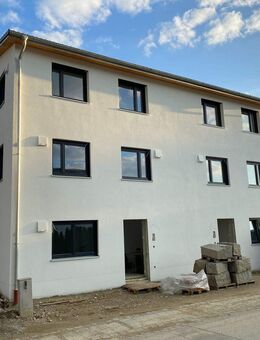 Neubau in Wartenberg - Attraktive Doppelhaushälfte (rechts) in begehrter Lage zu vermieten! - Wartenberg (Bayern)