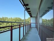 Großzügige 2 Zi.- Eigentumswohnung mit Südwestbalkon und Ausblick in Norderstedt- Garstedt. - Norderstedt