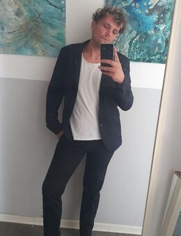 Suchen aufgeschlossene sie für intersannte stunden zu Dritt - Aachen