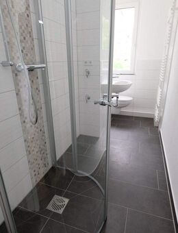 So einfach kann Wohnen sein...EG-Wohnung mit bodengleicher Dusche im Grünen!!! - Freiberg