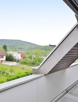 Sonnendurchflutete 3-Zimmer-Dachgeschosswohnung mit traumhafter Dachterrasse und Balkon - Baden-Baden