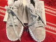 Kuschlige Lammfell Winterschuhe Sneakers v. Kennel & Schmenger ungetragen in 63584