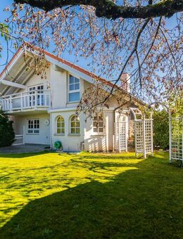 Zeitlose Eleganz trifft Natur, Platz und Erholung! Cooles EFH mit Einliegerwhg., Garten, Garage etc. - Wüstenrot