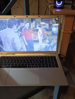 Definity Laptop mit 19monate Garantie - Penzlin