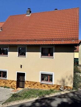 Doppelhaushälfte mit großer Scheune - Treuchtlingen