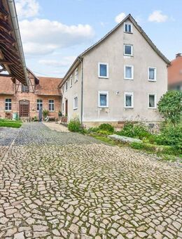 Charmantes, denkmalgeschütztes Wohnhaus mit Saal und Scheune in Gudensberg - Gudensberg