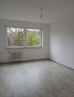 Modernisierte 3-Zimmer Wohnung mit Balkon in Sennestadt - Bielefeld