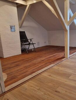 2 Zimmer Dachgeschosswohnung in ruhiger Lage von Bexbach - Frankenholz - Bexbach