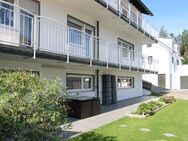 Exklusive 5-Zi.-Wohnung im Zweifamilienhaus, naturnah gelegen ! - Altdorf (Bayern)