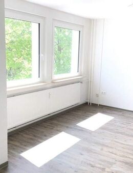 Neu renovierte 3-Zimmer Wohnung mit Balkon! - Bielefeld