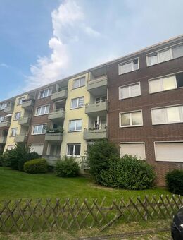Solides MFH mit 32 Wohnungen, 4 Garagen und 7 Außenstellplätzen - Dinslaken