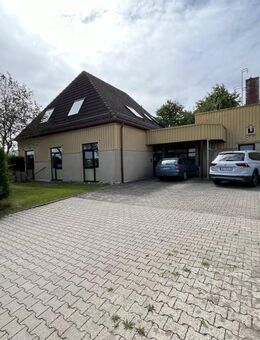 Wohnen/Arbeiten unter einem Dach, Fußbodenheizung, 413m², im EG barrierefreie Praxis-/Büro-/Wohnräume - Usingen