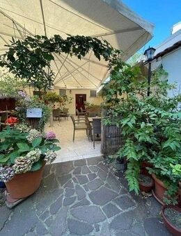 Wohnhaus und Eiscafé mit Tradition "Schreiben Sie die Geschichte in Zwenkau weiter" - Zwenkau