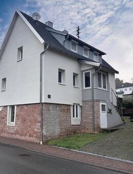 Mehlbach: Freistehendes Einfamilienhaus mit PKW-Stellplatz - Mehlbach