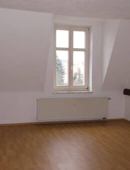 Gepflegte 3 Raumwohnung im Dachgeschoss nähe ruhiger Grünanlage - Görlitz
