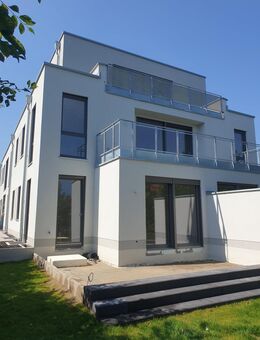 NEUBAU - TOP LAGE: Hochwertige 2-Zimmer Wohnung mit Terrasse u. Garten! - Provisionsfrei - - Bonn