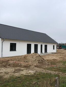 Neubau Doppelhaus-Bungalow jeweils bis 95 m² Wfl. KfW-55 inkl. ca. 505 m² Grundstück in Lübeck! - Lübeck
