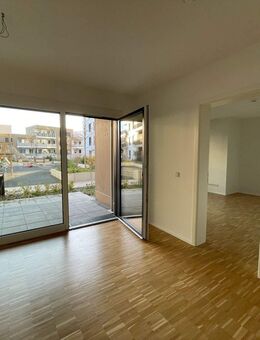 Moderne 4-Zimmer Wohnung mit EBK und Terrasse - Nürnberg