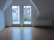 Lichtdurchflutete 3 - Raum - DG - Wohnung mit Balkon in Dessau - Nord - Dessau-Roßlau