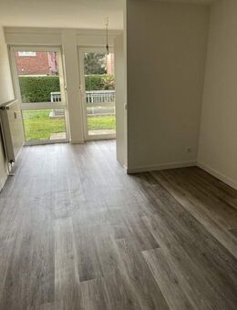 Modern & bezugsfertig: 2-Zimmer-EG-Wohnung mit kl. Terrasse, EBK & Stellplatz - ideal für Singles - Eschweiler