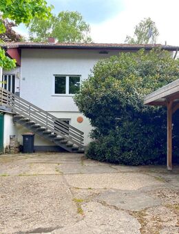 Wohnfreundlicher Bungalow mit viel Potenzial, Garten und mehreren Terrassen in Bad Münstereifel - Bad Münstereifel