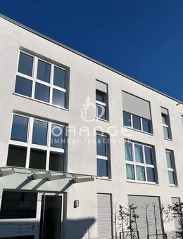 ***Dachgeschosswohnung mit Einbauküche und Loggia!*** - Teublitz