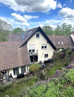 PROVISIONSFREI! Solides 2-Familienhaus mit Garagen und Garten in Pfinztal - Pfinztal