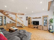 Licht - Luft - Lifestyle - modernisierte Maisonette-Wohnung inkl. Balkon und TG-Platz - Lottstetten